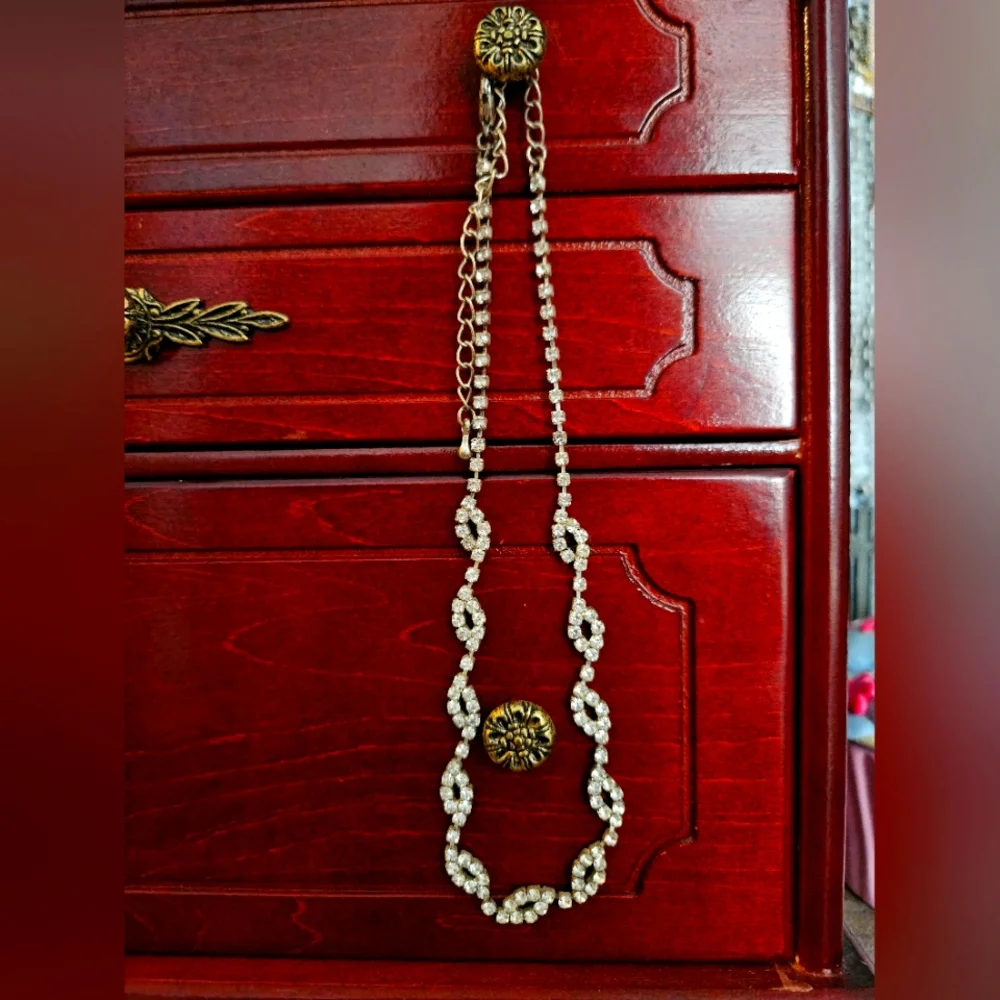 Costume Jewelery Set - Picture 2 of 4